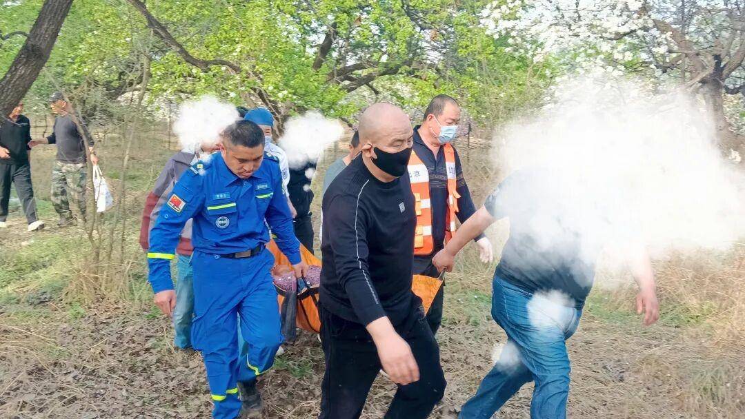 87岁老人在自家梨树园迷路被困5天4夜，108小时水米未进硬撑过来，经救治无大碍