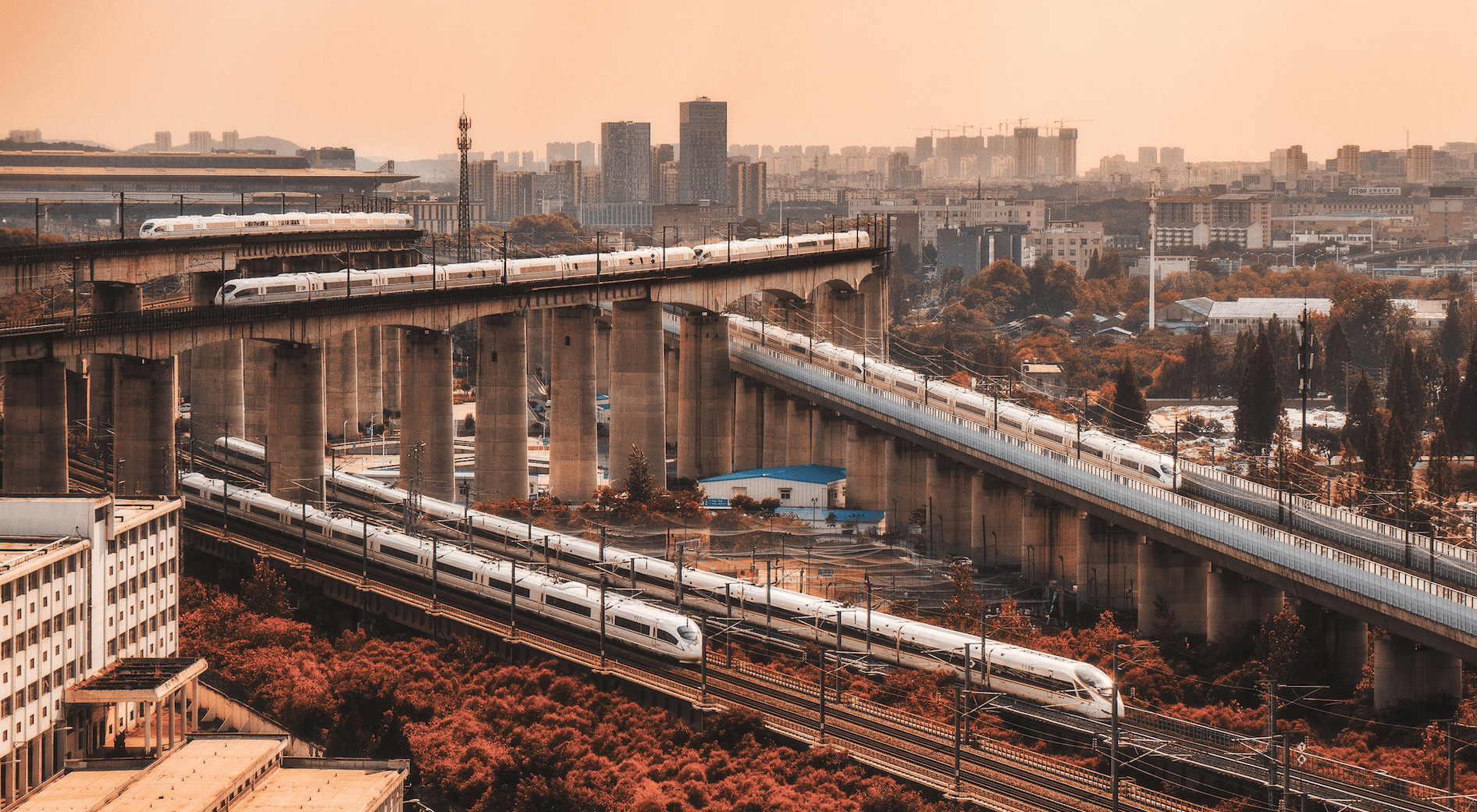 南京重提“千万人口”目标背后：人口连续四年净流入，人均收入排江苏第二