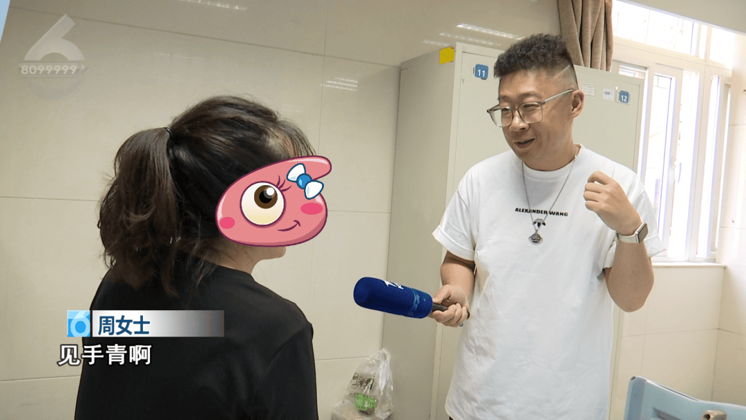 昆明一女子吃完隔夜见手青，驾车连出两起事故！回家后还对着空气辅导作业